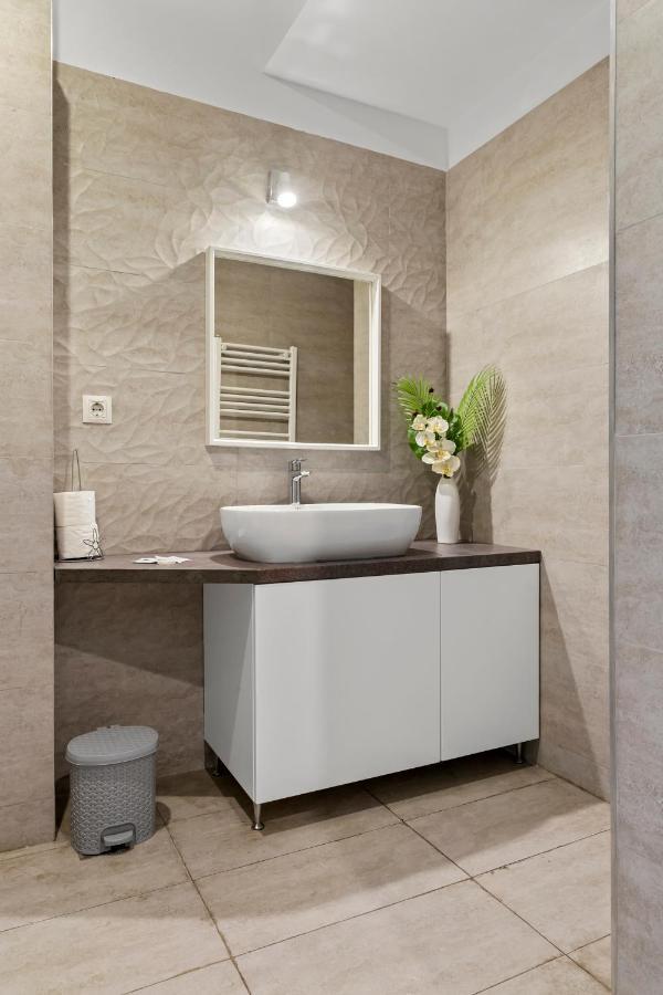 דירות Aquarius: Upscale Flat In The Heart Of Bucharest! מראה חיצוני תמונה